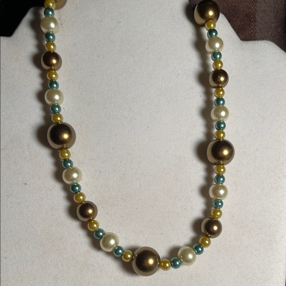 Pearl Gold Necklace - Picture 1 of 2
